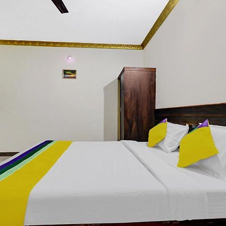 Lee Comfort Kushalnagar Exterior photo
