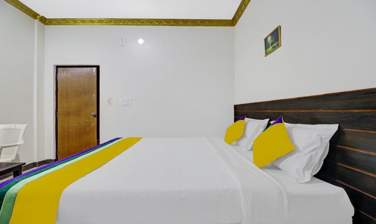 Lee Comfort Kushalnagar Exterior photo